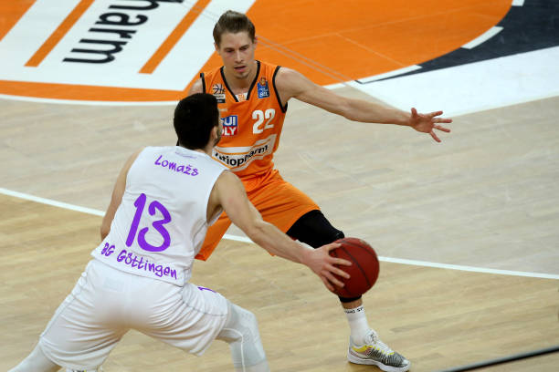 防守定位球 防守定位球